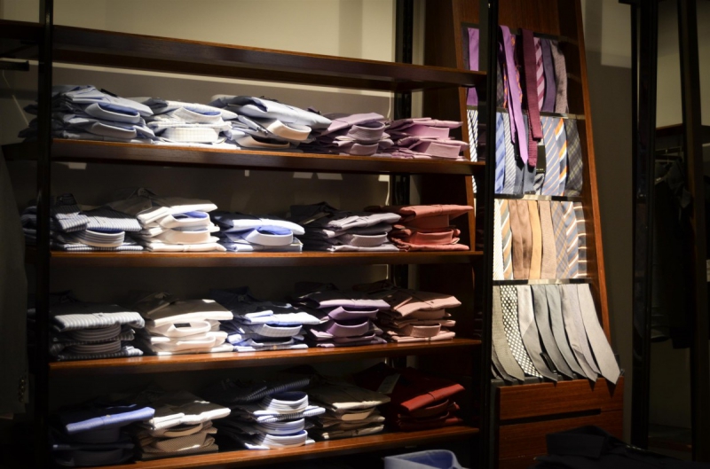 vente-LA FARLEDE-min_shirts_exhibition_shop_shopping_shelf_buy_business_clothing-940715